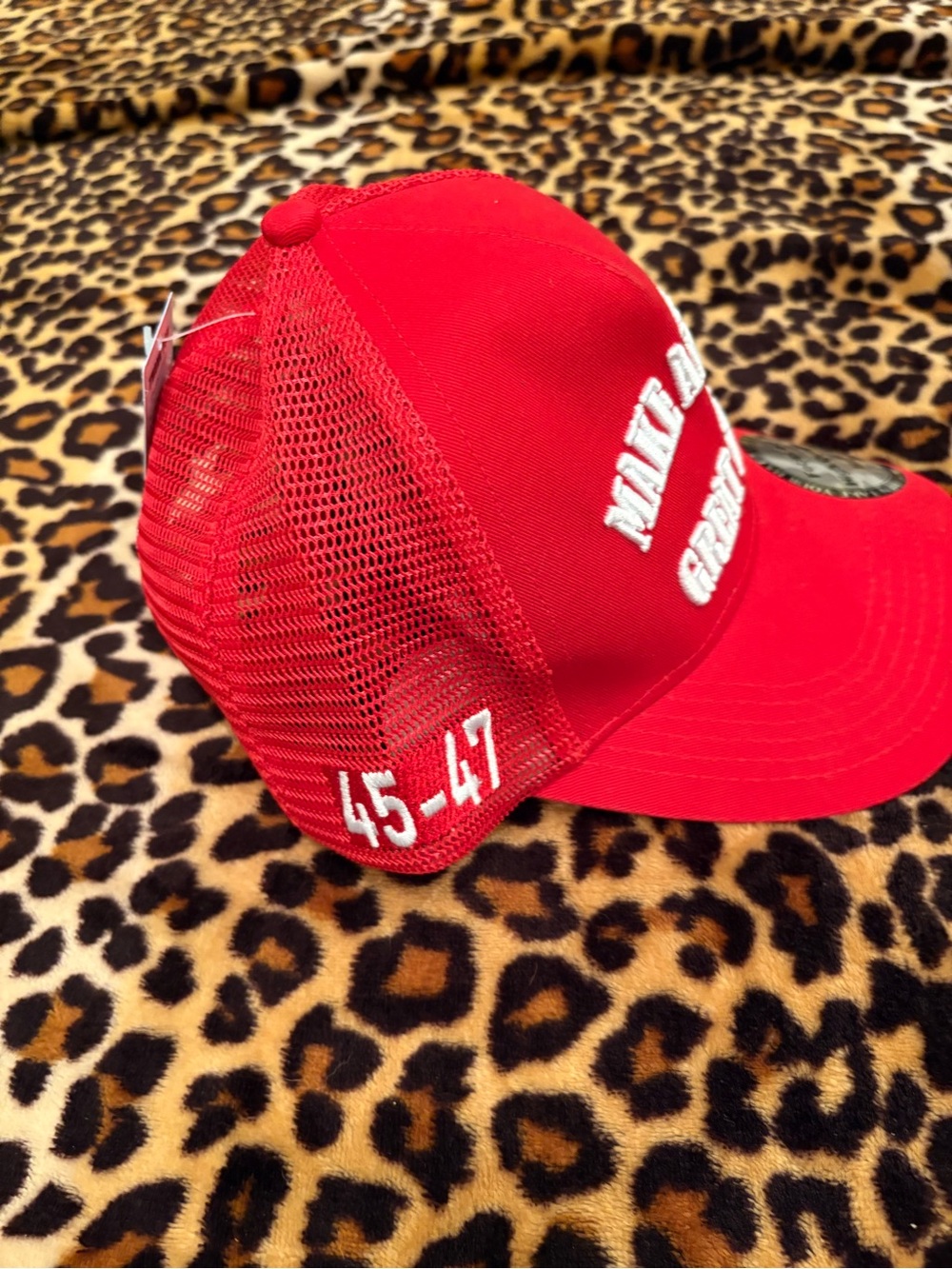 Red Mesh Hat - Picture 4 of 6